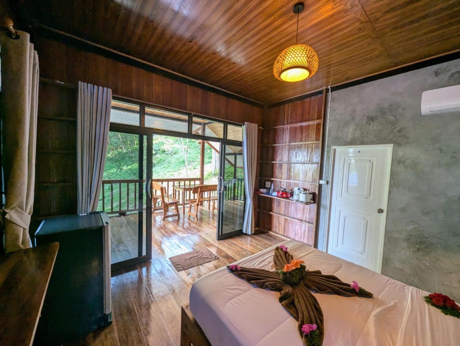 Koh Jum Serenity Resort Exterior photo